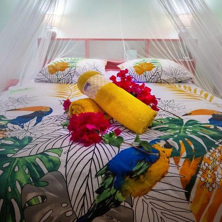 Studio T1 Bis La Belle Vue, Vue Mer, Wifi, Plage A 50M Le Moule Exterior foto
