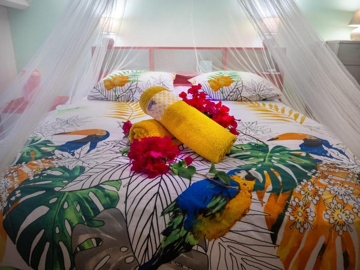 Studio T1 Bis La Belle Vue, Vue Mer, Wifi, Plage A 50M Le Moule Exterior foto